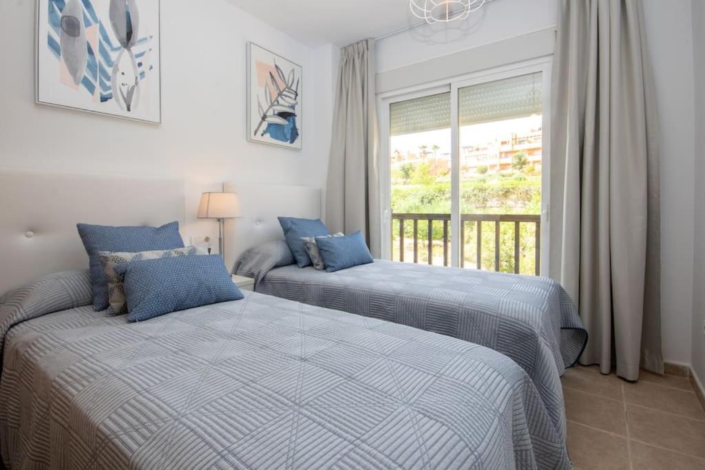 Ferienwohnung Penthouse With Roof Terrace, Bbq, Pool- And Sea Views Buenas Noches Exterior foto