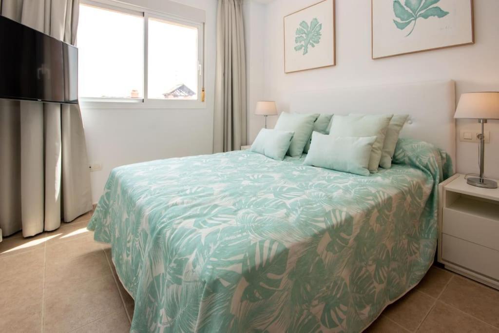 Ferienwohnung Penthouse With Roof Terrace, Bbq, Pool- And Sea Views Buenas Noches Exterior foto