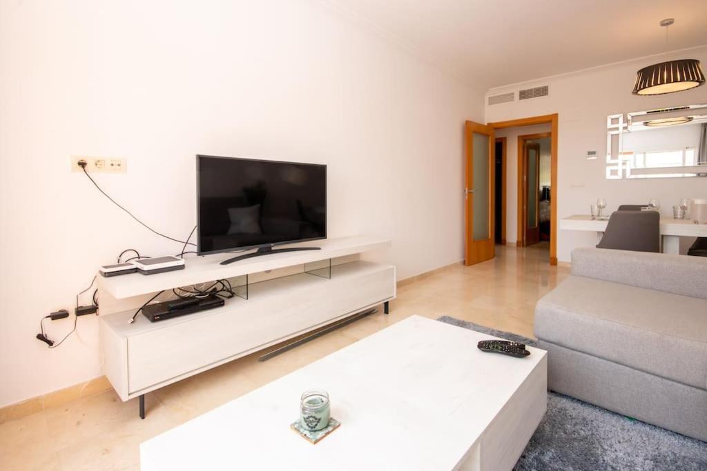 Ferienwohnung Penthouse With Roof Terrace, Bbq, Pool- And Sea Views Buenas Noches Exterior foto