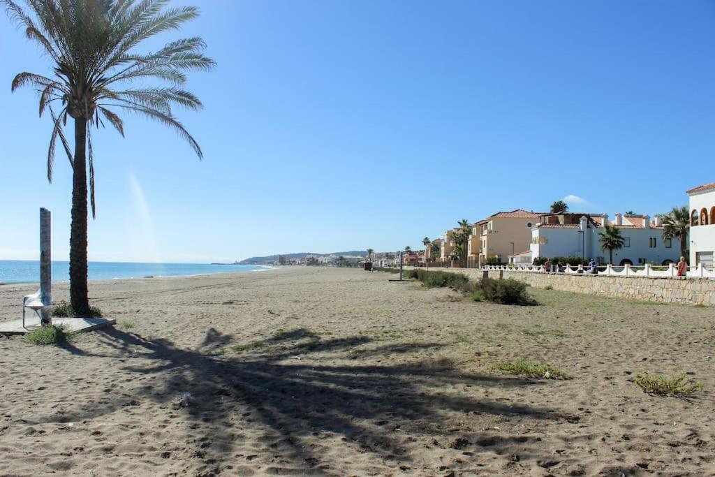 Ferienwohnung Penthouse With Roof Terrace, Bbq, Pool- And Sea Views Buenas Noches Exterior foto