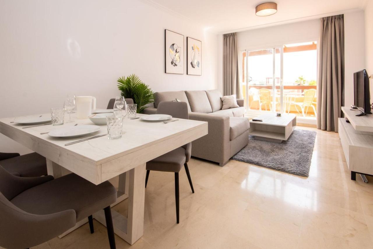 Ferienwohnung Penthouse With Roof Terrace, Bbq, Pool- And Sea Views Buenas Noches Exterior foto